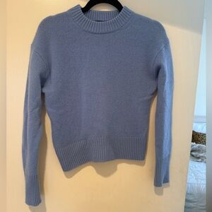 100% Cashmere Bloomingdale's Soft Blue Crew Neck Sweater